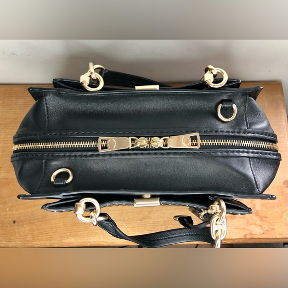 S⭕️LD‼️Coach Dreamer With Quilting And Rivets Gold/Black - Picture 5 of 12